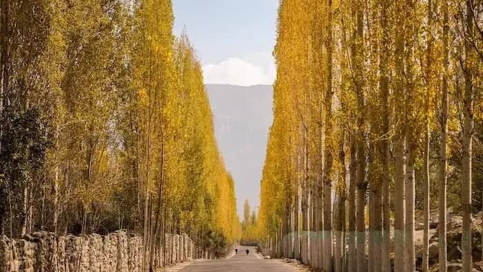 Skardu & Khaplu Autumn Road Trip
