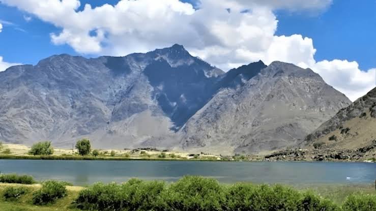 Blind Lake, Zharba Tso, The Mirror Lake With No Source