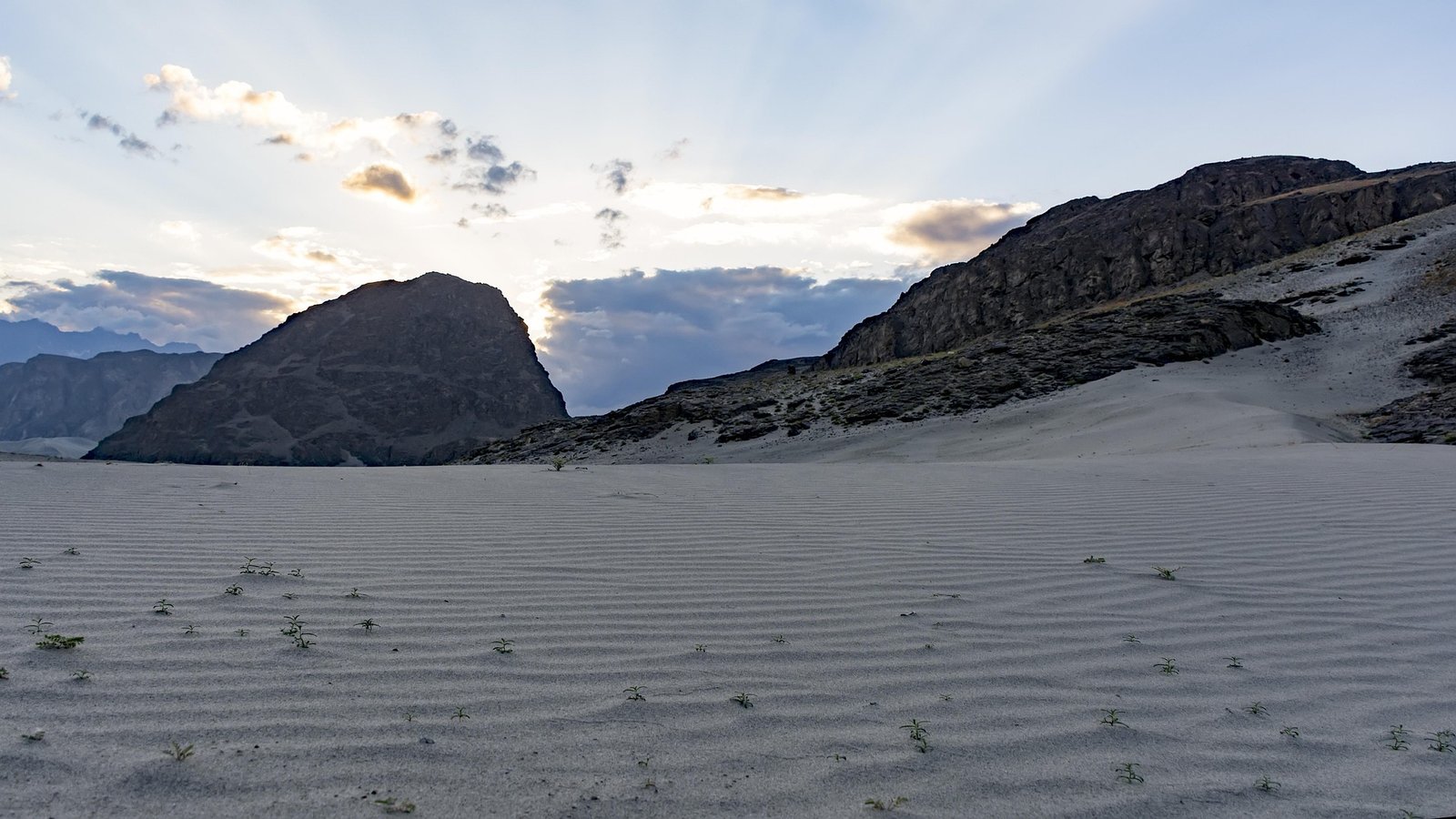 Katpana Cold Desert, World's Highest Cold Desert (Sarfaranga Desert)