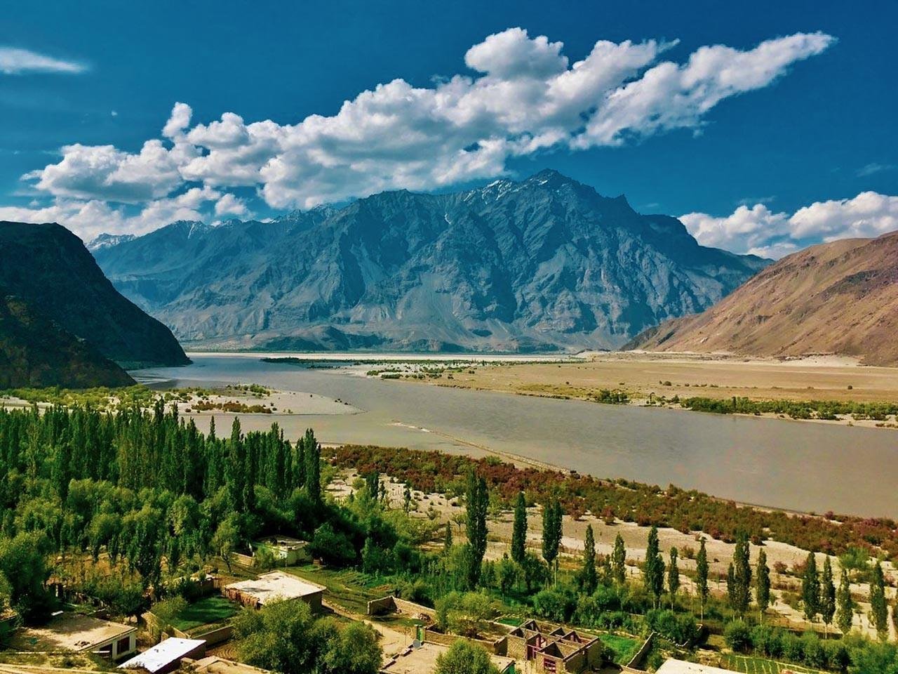 Karachi to Skardu tour packages
